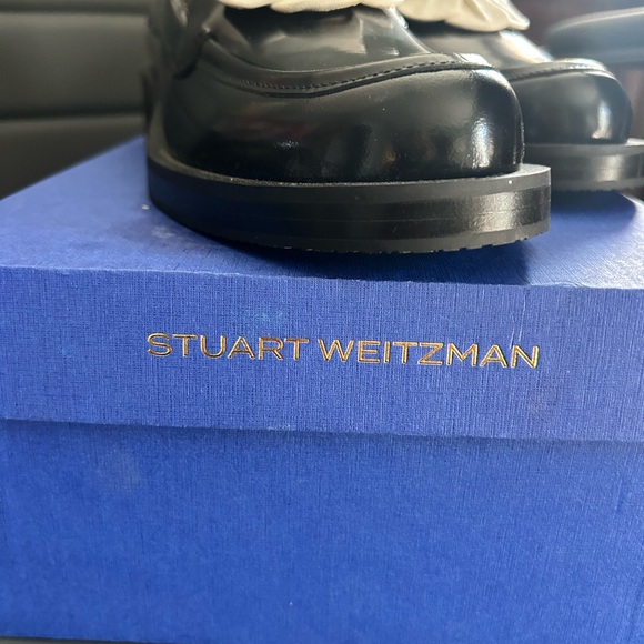 Stuart Weitzman Black Flats with Cream Floral Detail - Picture 2 of 5